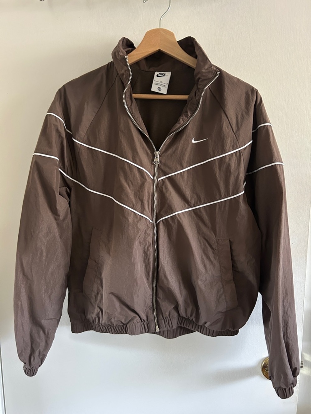 Nike Windrunner jacket - Women’s M